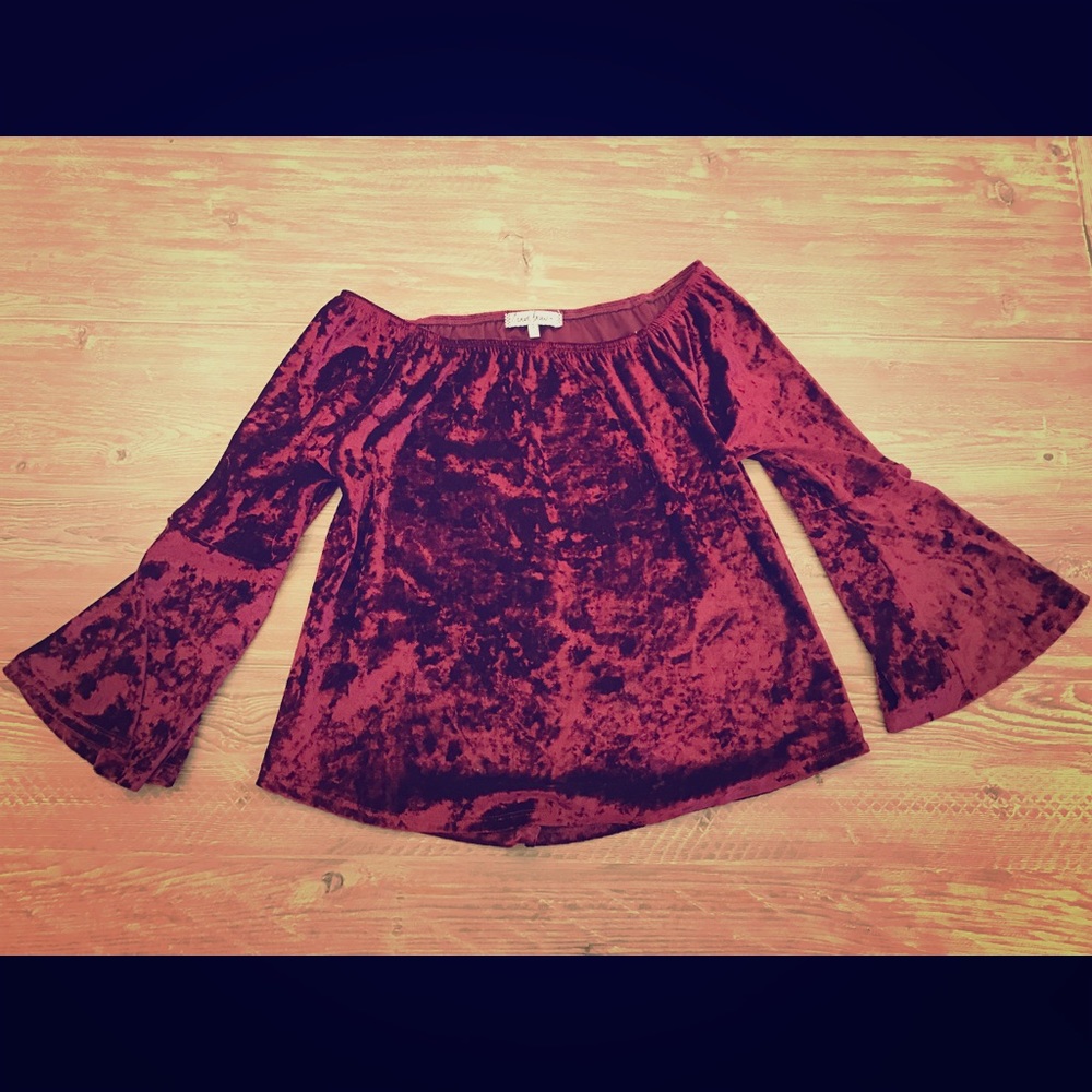 Like New M Velvet Off The Shoulder Top